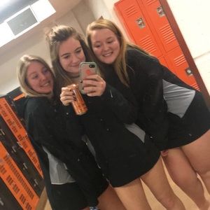 Meet your Posher, Holly